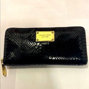 NEW Michael Kors Python Embossed Black Textured Leather Wallet/Wrislet